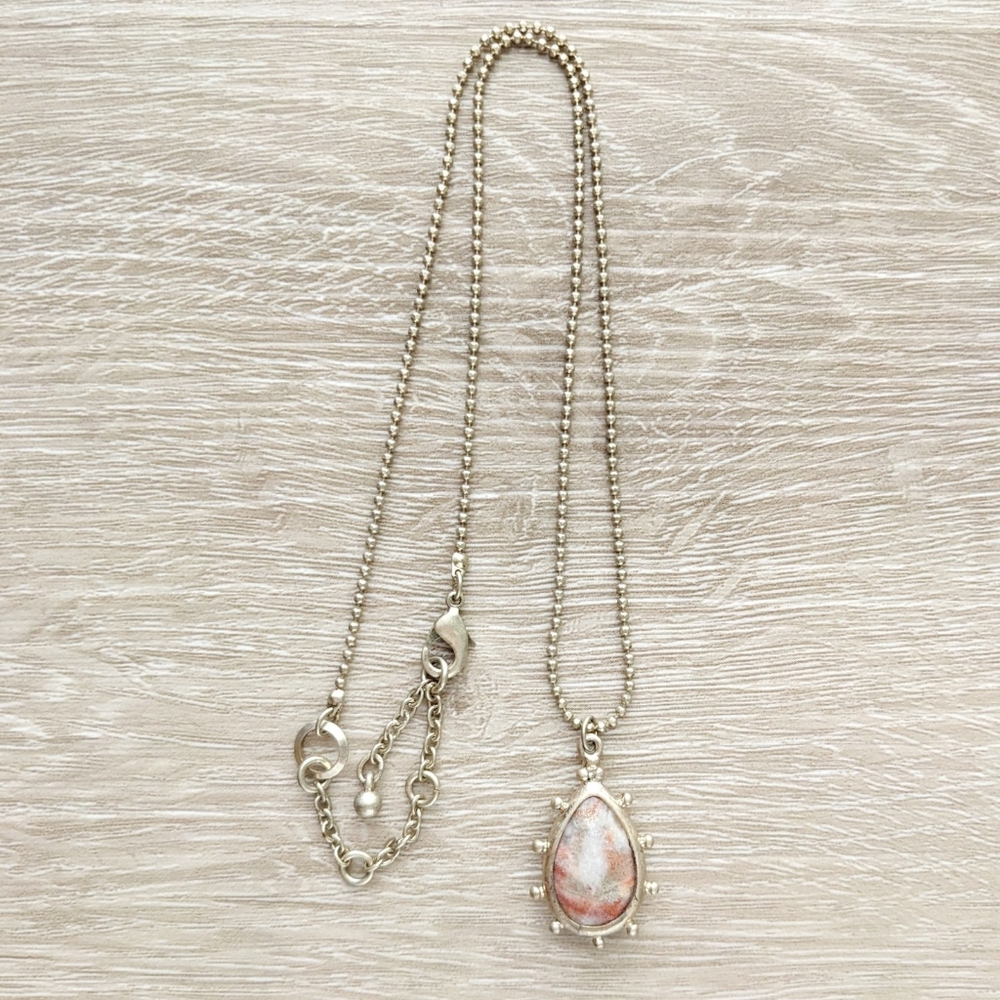 Faceted Stone Necklace With Gold Tone Bezel and Bead Chain